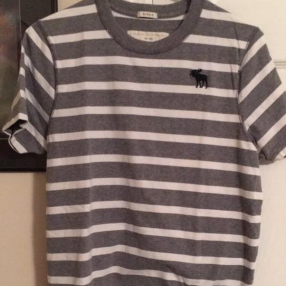 Abercrombie tee